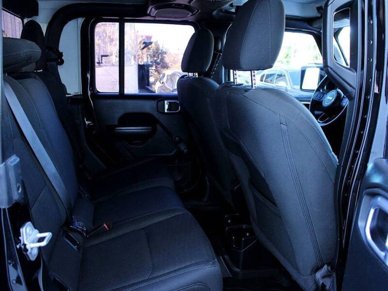 2021 Jeep Gladiator Sport