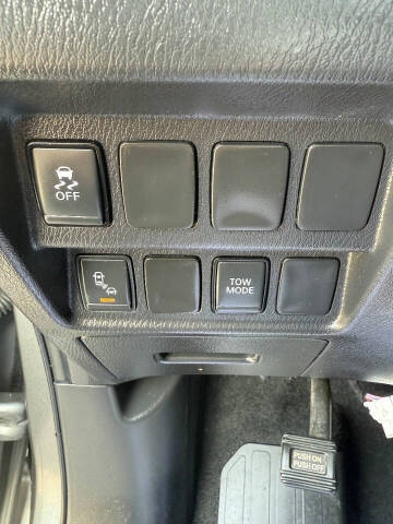 2019 Nissan Pathfinder SV