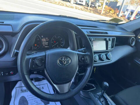 2017 Toyota RAV4 LE