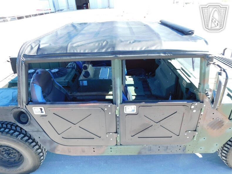 2002 AM General M1123