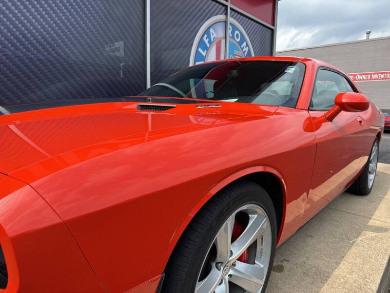 2008 Dodge Challenger SRT8