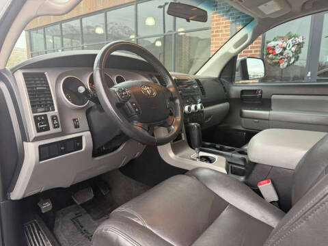 2013 Toyota Sequoia SR5
