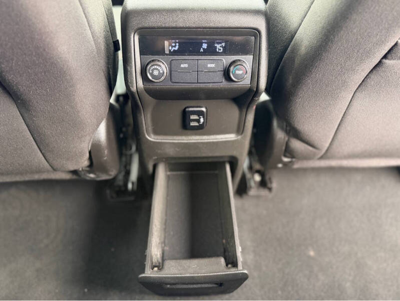 2017 GMC Acadia SLE-2