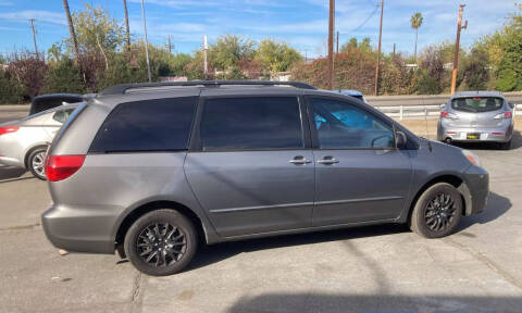 2005 Toyota Sienna