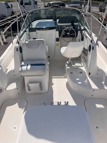 1999 Bayliner Trophy 2052