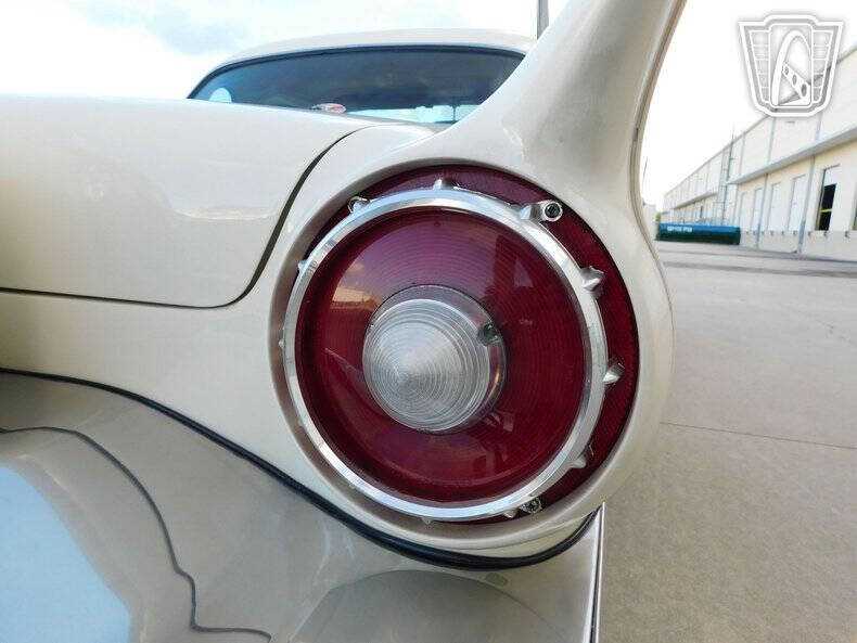 1957 Ford Thunderbird