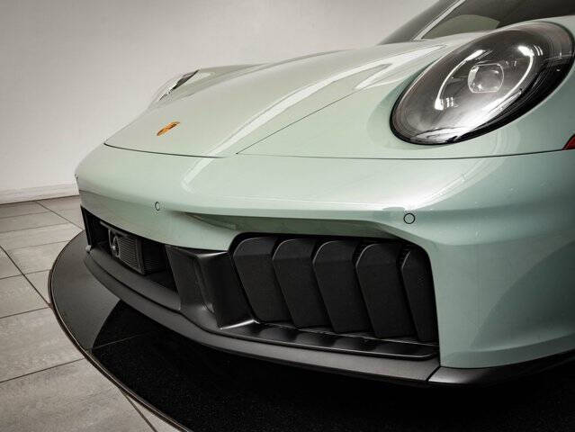 2025 Porsche 911 Carrera GTS