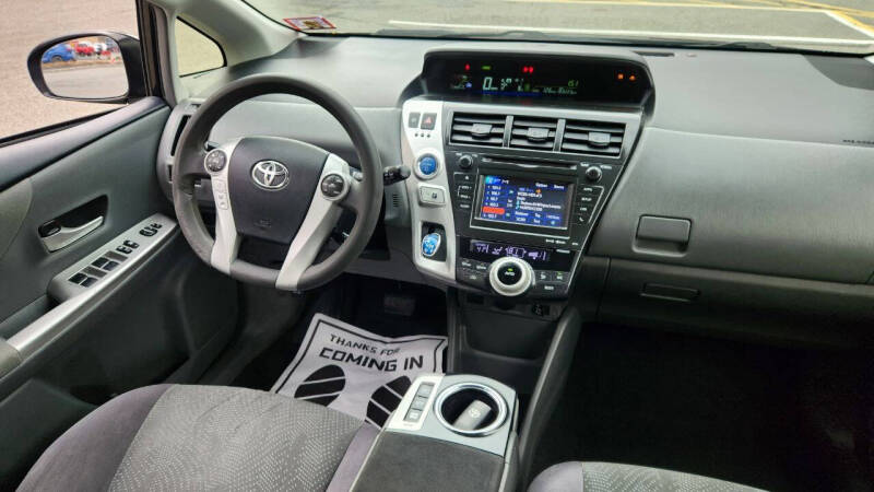 2013 Toyota Prius v Two