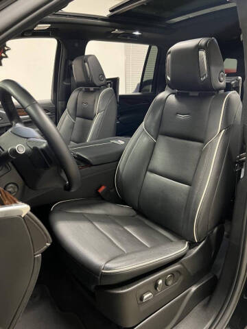 2022 Cadillac Escalade ESV Premium Luxury