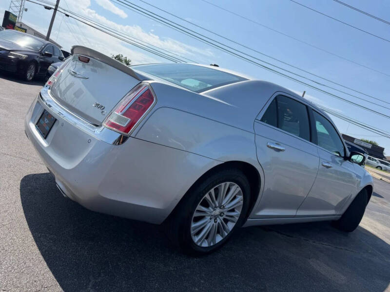 2011 Chrysler 300 C