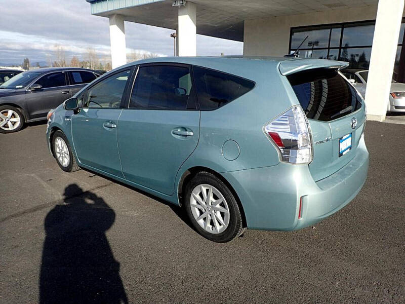 2013 Toyota Prius v