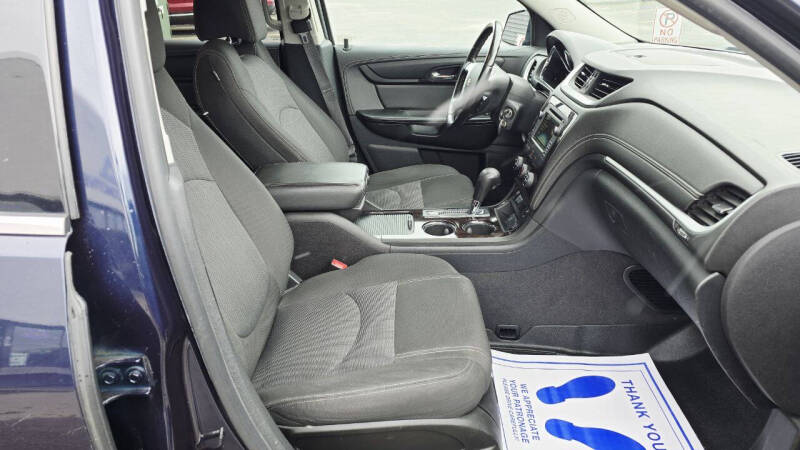 2017 Chevrolet Traverse LT