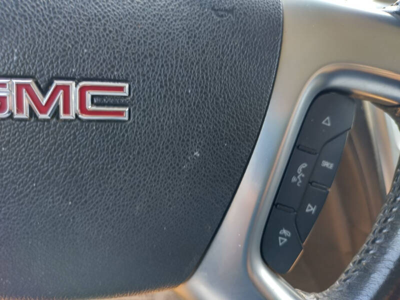2016 GMC Acadia SLE-2