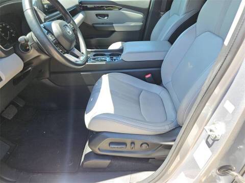 2023 Honda Pilot EX-L w/Rear Captain's Chairs