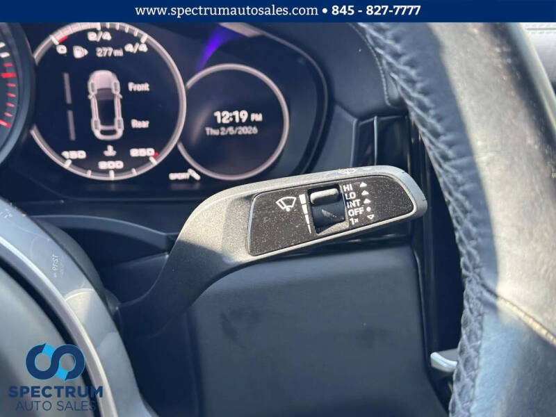 2023 Porsche Cayenne Coupe Platinum Edition