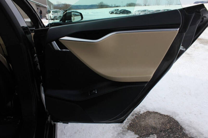 2016 Tesla Model S P85D