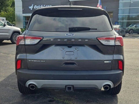 2020 Ford Escape Titanium