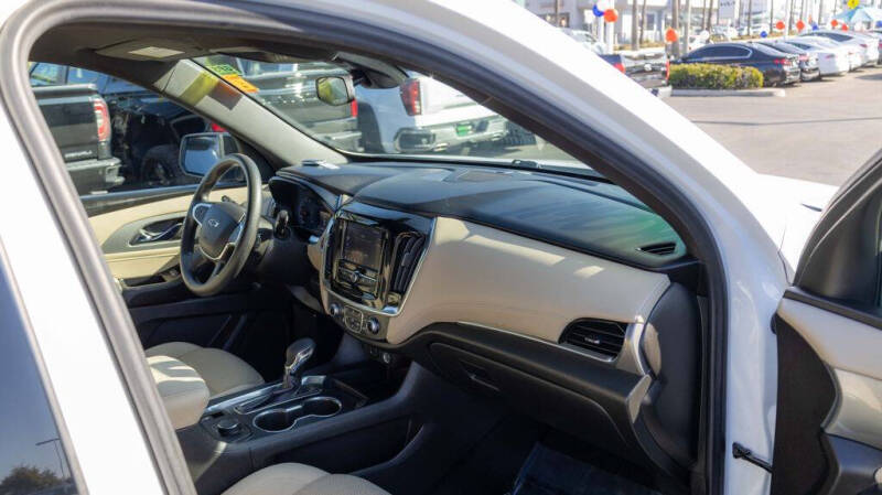 2022 Chevrolet Traverse LS