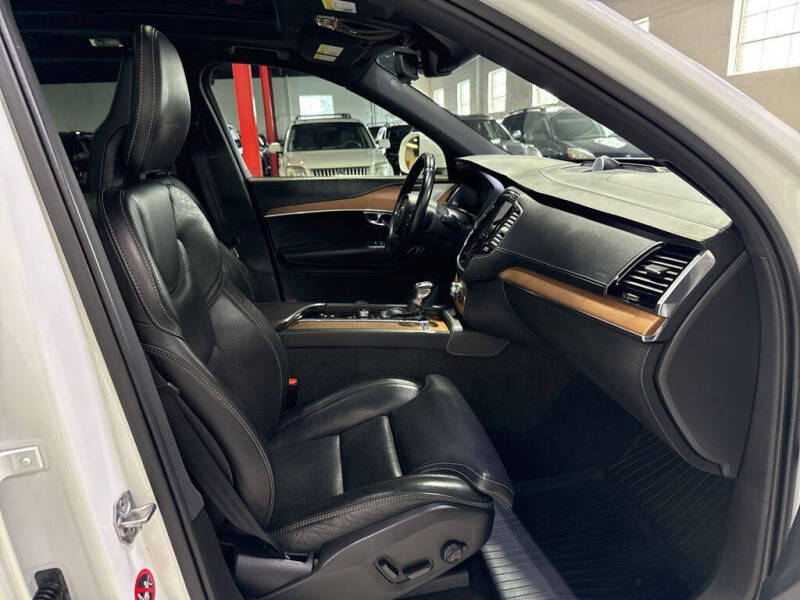 2017 Volvo XC90 T6 Inscription