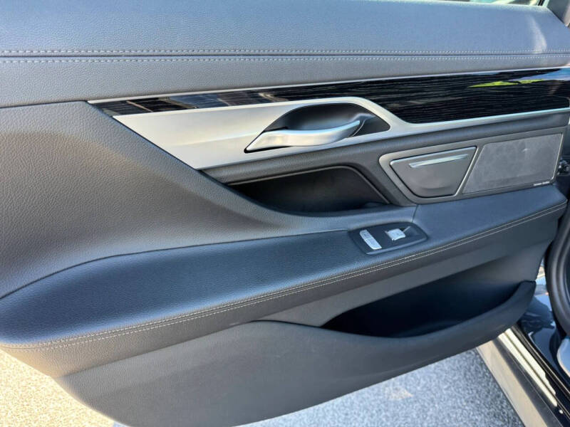 2019 BMW 7 Series 740i
