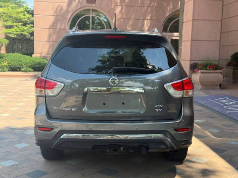 2016 Nissan Pathfinder SV