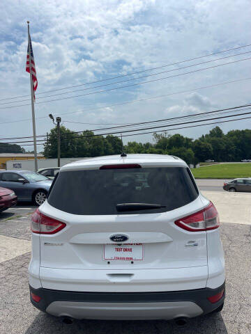 2016 Ford Escape SE