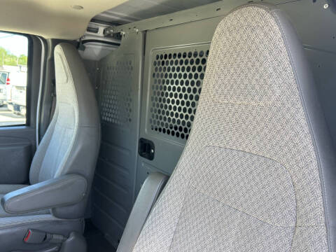 2017 Chevrolet Express 2500