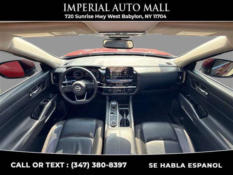 2022 Nissan Pathfinder SL