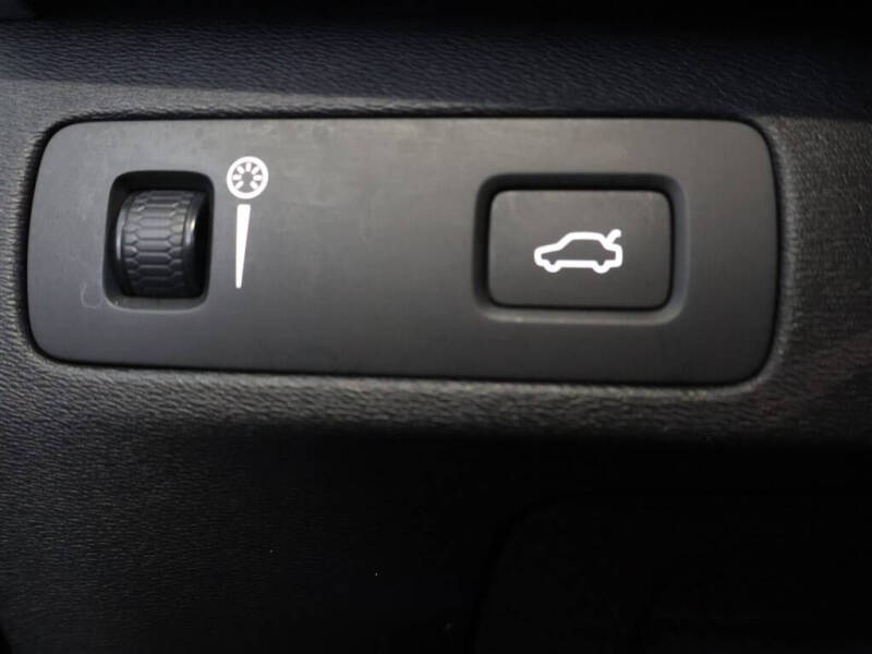 2020 Volvo XC90 T5 Momentum