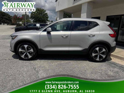 2025 Volvo XC40 B5 Plus Bright Theme