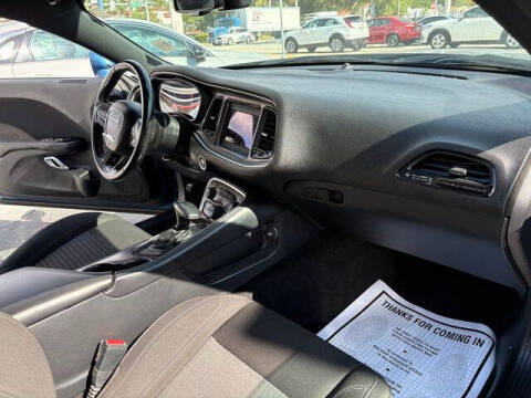 2021 Dodge Challenger SXT