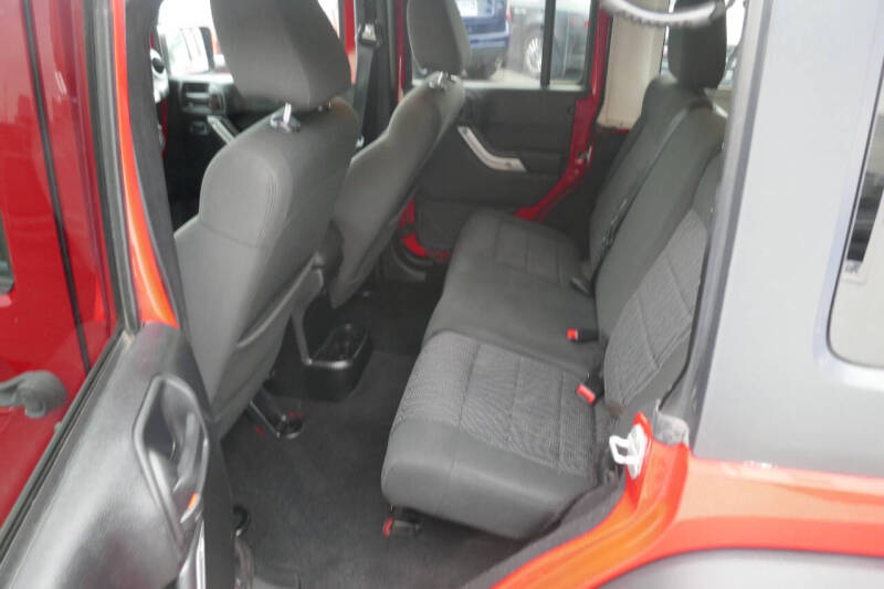 2012 Jeep Wrangler Unlimited Sahara