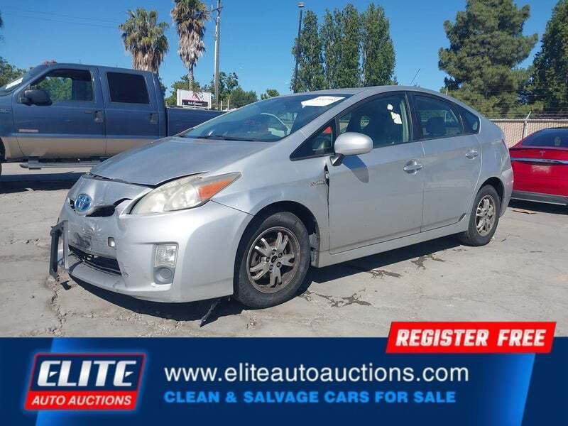2011 Toyota Prius Two