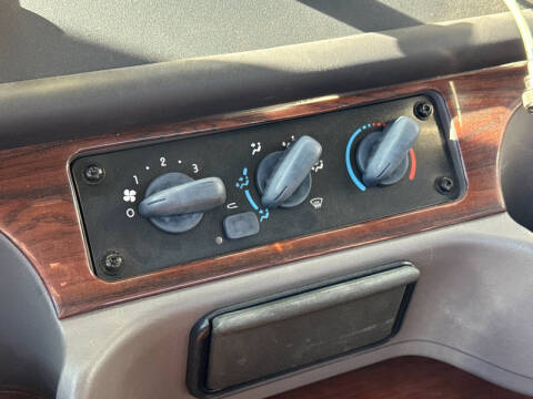 2007 Freightliner M2 106