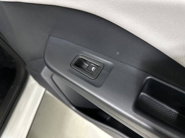 2025 Volkswagen Taos S 4Motion