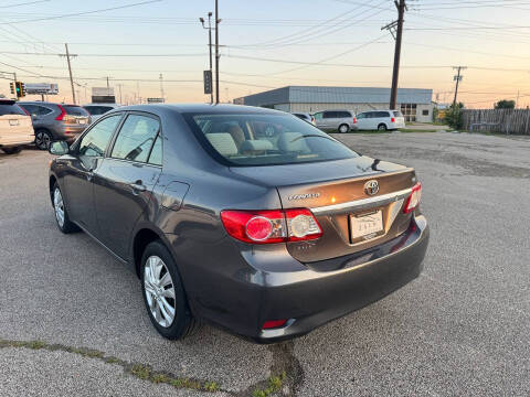 2013 Toyota Corolla LE