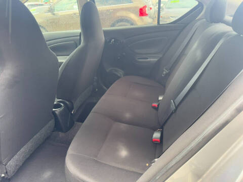 2014 Nissan Versa 1.6 S