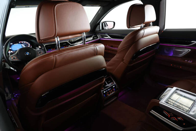 2022 BMW 7 Series M760i xDrive