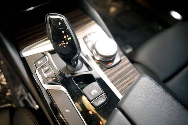 2018 BMW 5 Series 530i