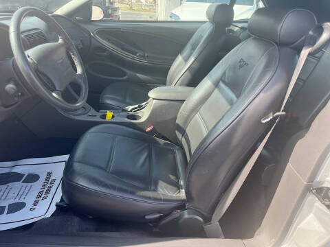 2003 Ford Mustang Premium