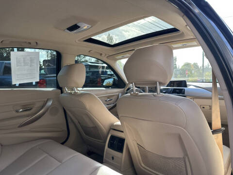 2012 BMW 3 Series 328i