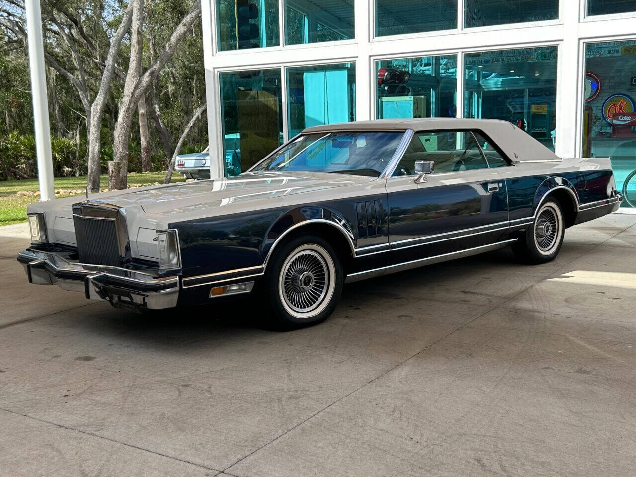1979 Lincoln Mark V 12