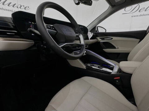 2025 Audi Q5 quattro Premium TFSI