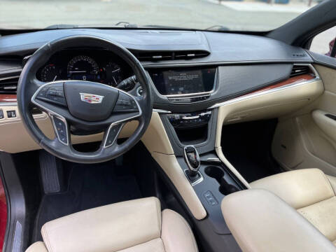 2017 Cadillac XT5 Premium Luxury