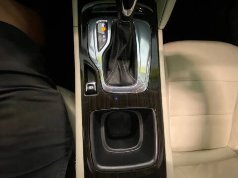 2018 Buick Regal Sportback Essence