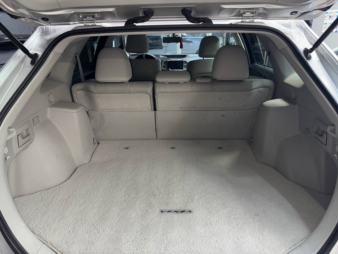 Silver 2011 Toyota Venza FWD 4cyl FWD 4cyl 4dr Crossover 22