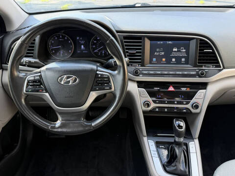 2018 Hyundai Elantra