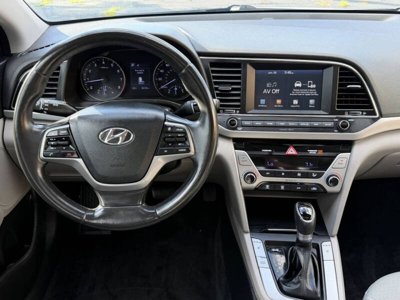 2018 Hyundai Elantra