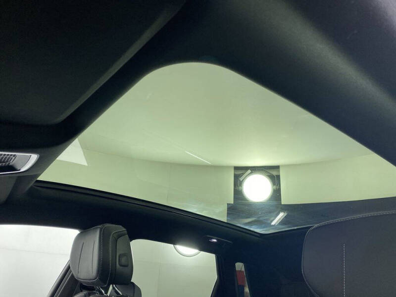 2025 Cadillac LYRIQ Luxury 1