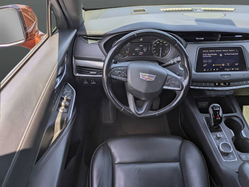 2021 Cadillac XT4 Premium Luxury